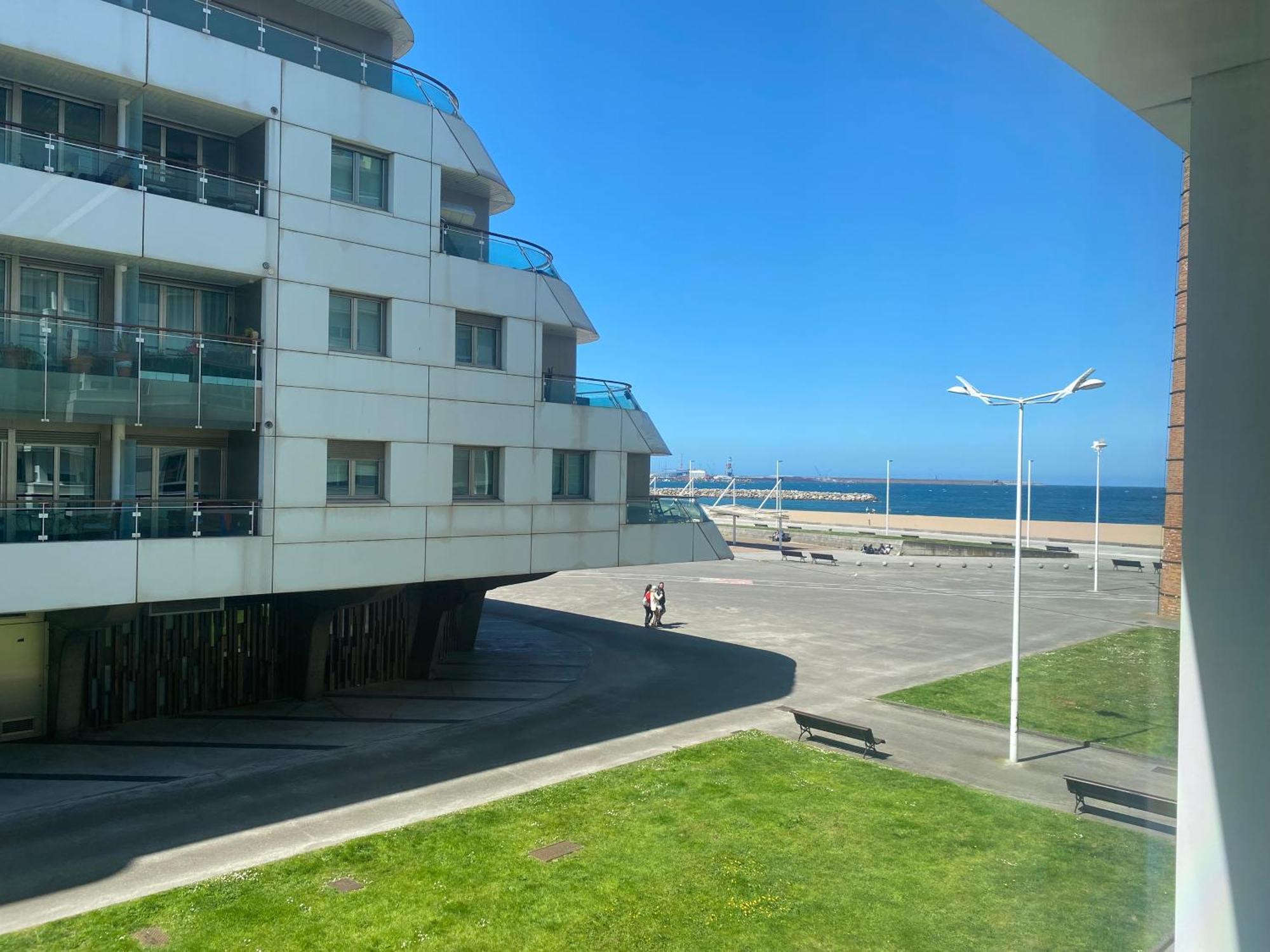 Poniente Beach Gijón Eksteriør billede