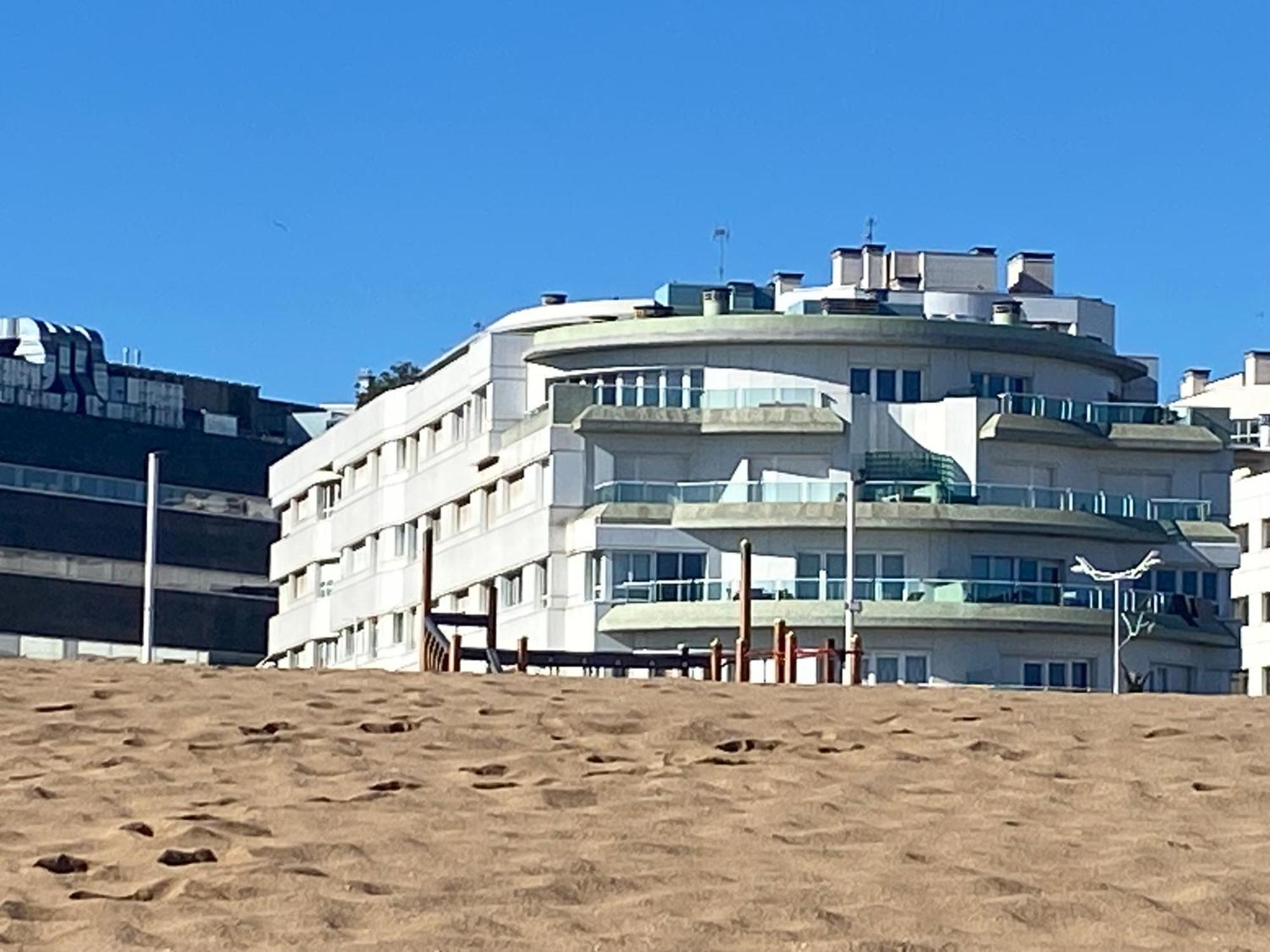 Poniente Beach Gijón Eksteriør billede
